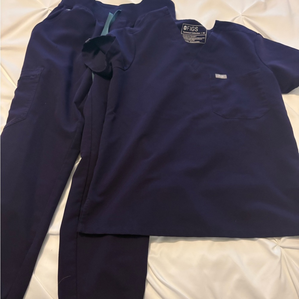 Figs Technical Collection in Deep Purple
